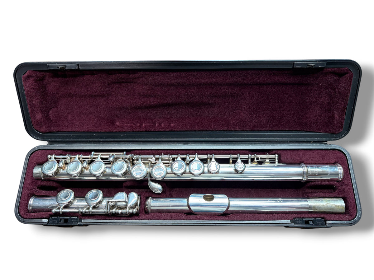 Yamaha YFL211 Flute Outfit