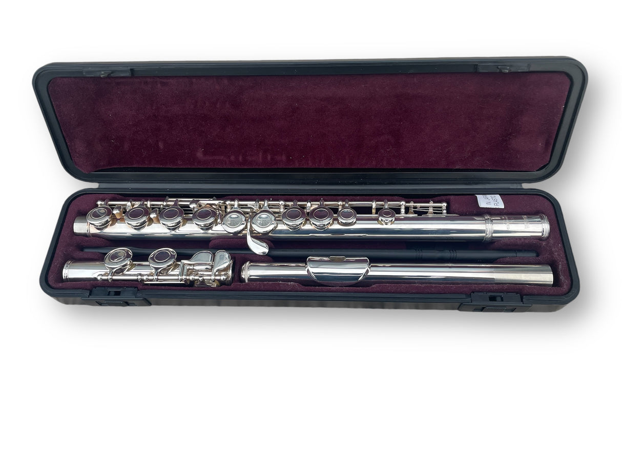 Yamaha YFL 211 Flute Outfit