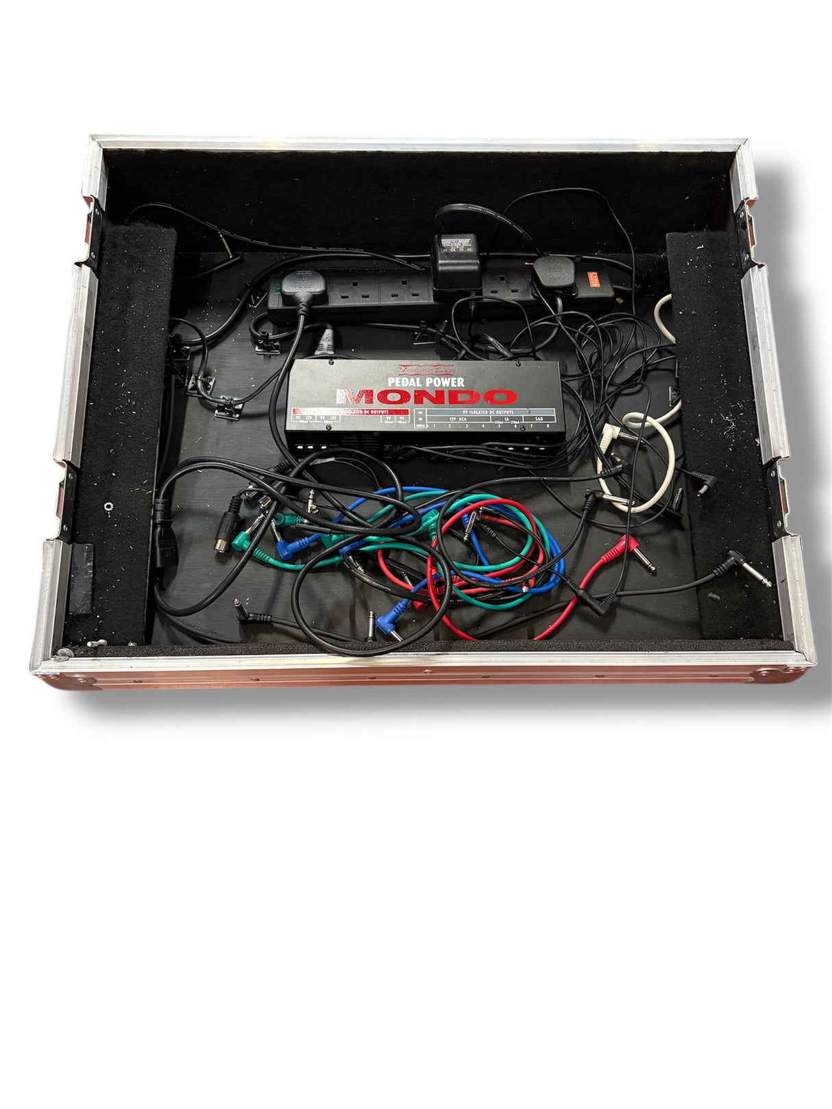 Powered Pedal Board  including Voodoo Labs Mondo power supply