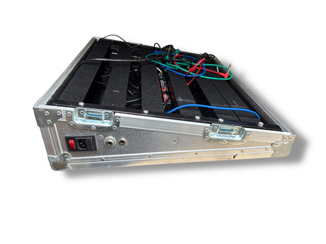 Powered Pedal Board  including Voodoo Labs Mondo power supply