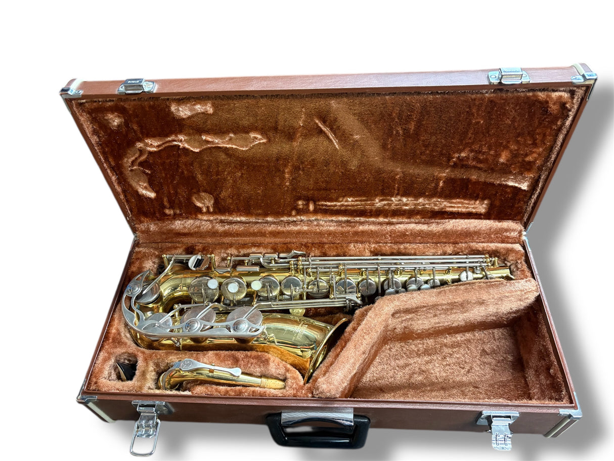 Yamaha YAS25 alto saxophone outfit