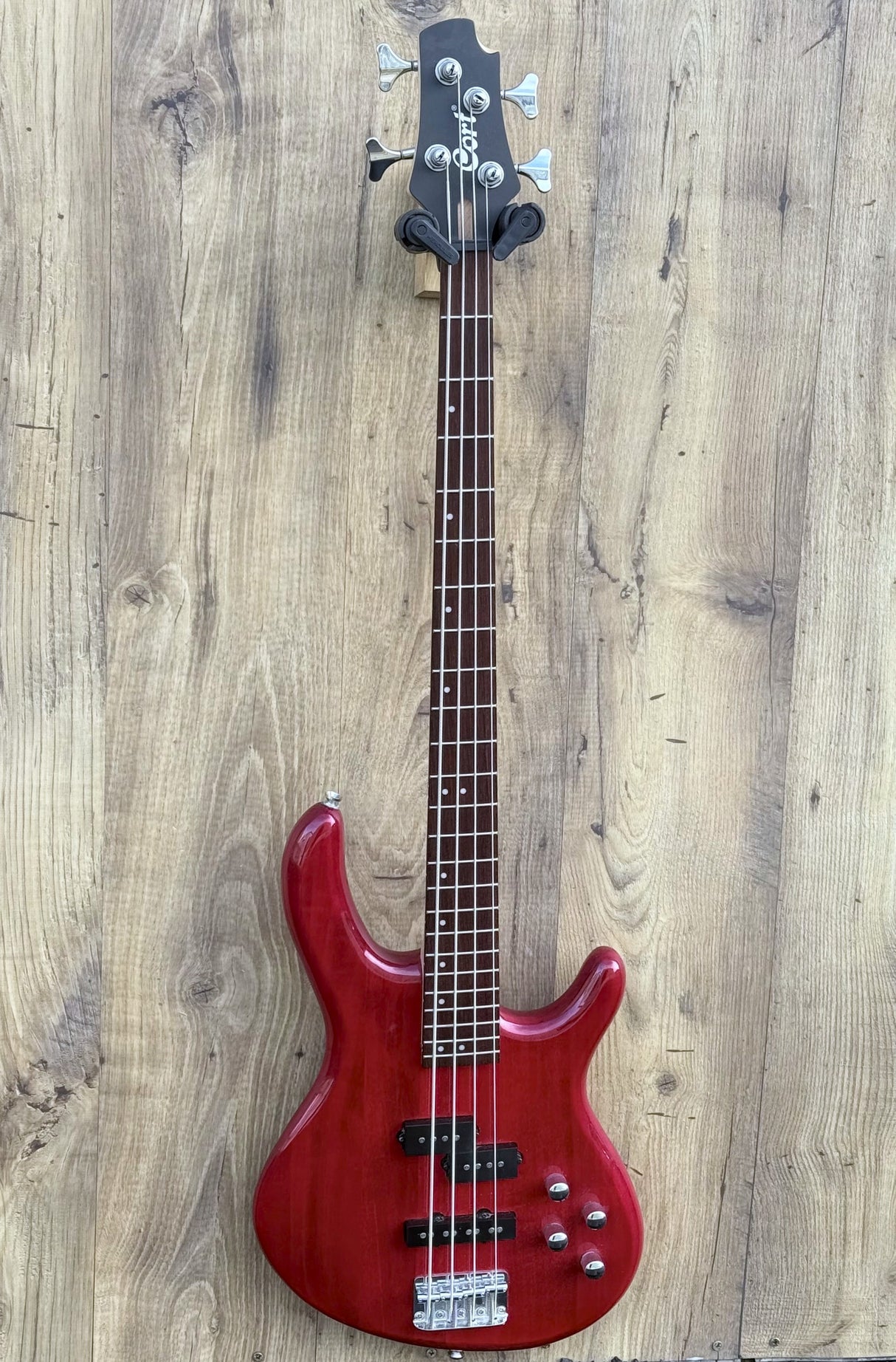 Cort Action Plus Bass Trans Red
