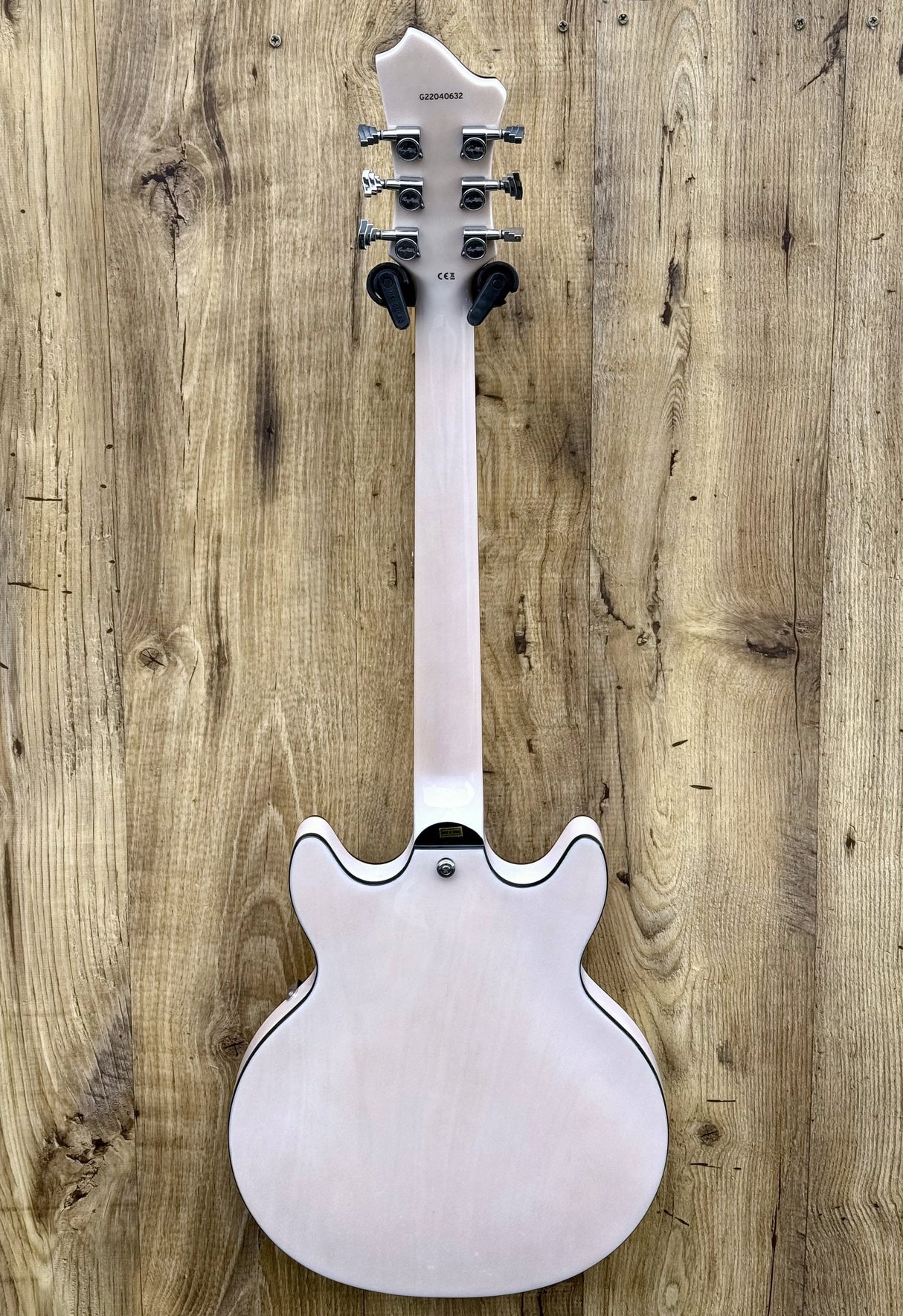 Hagstrom Alvar Swedish Frost Semi-Hollow