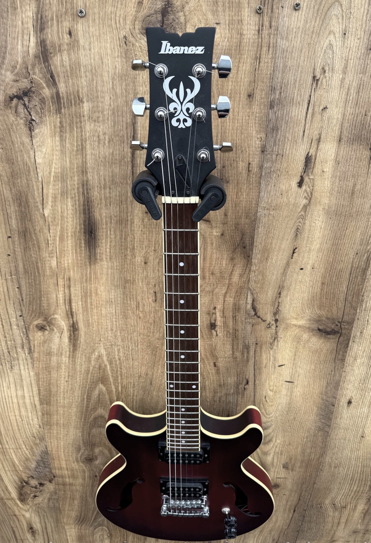 Ibanez AM53-SRF ArtCore Semi-Hollow Sunburst Red Flat
