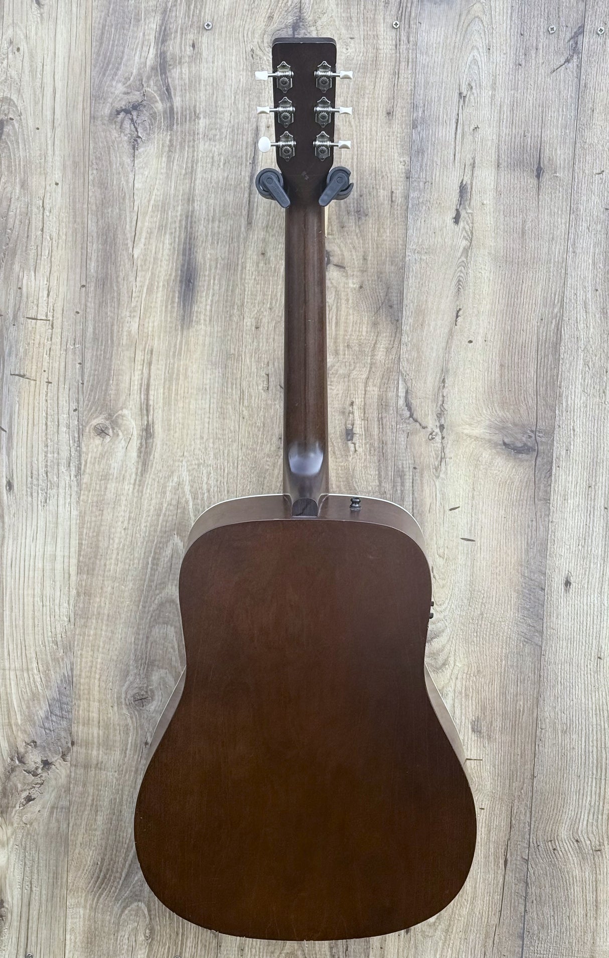 Art & Lutherie Americana Bourbon Burst Q1T