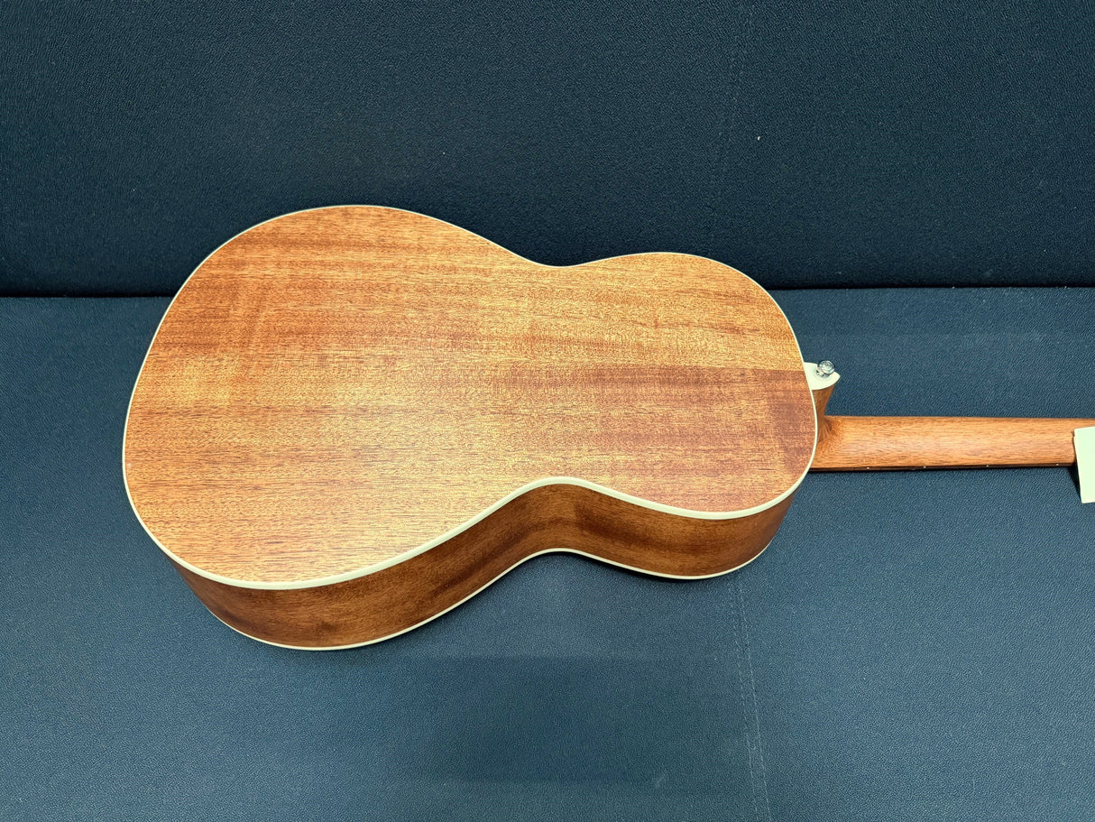 Art & Lutherie Roadhouse Natural EQ Electro-Acoustic
