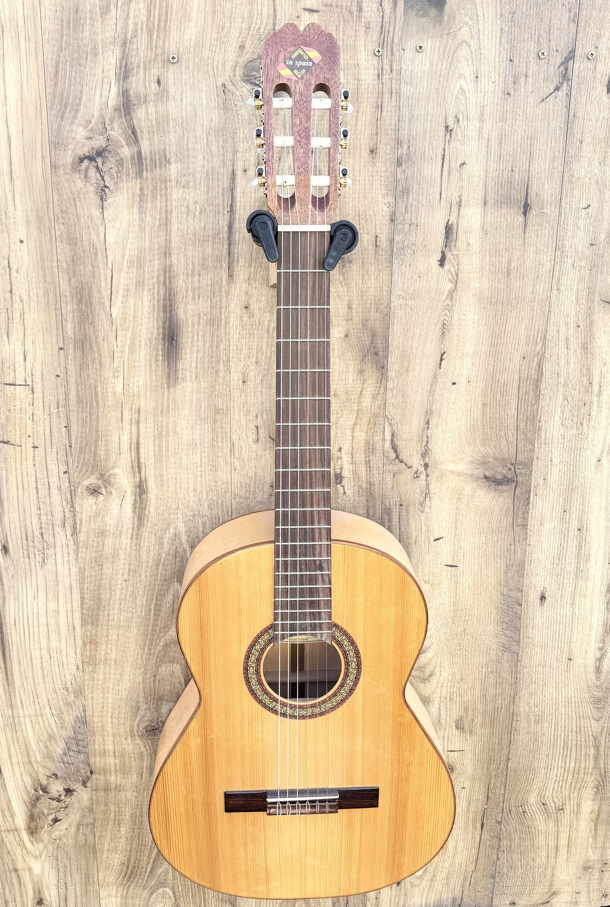 Admira Artesania Flamenco Classical Guitar