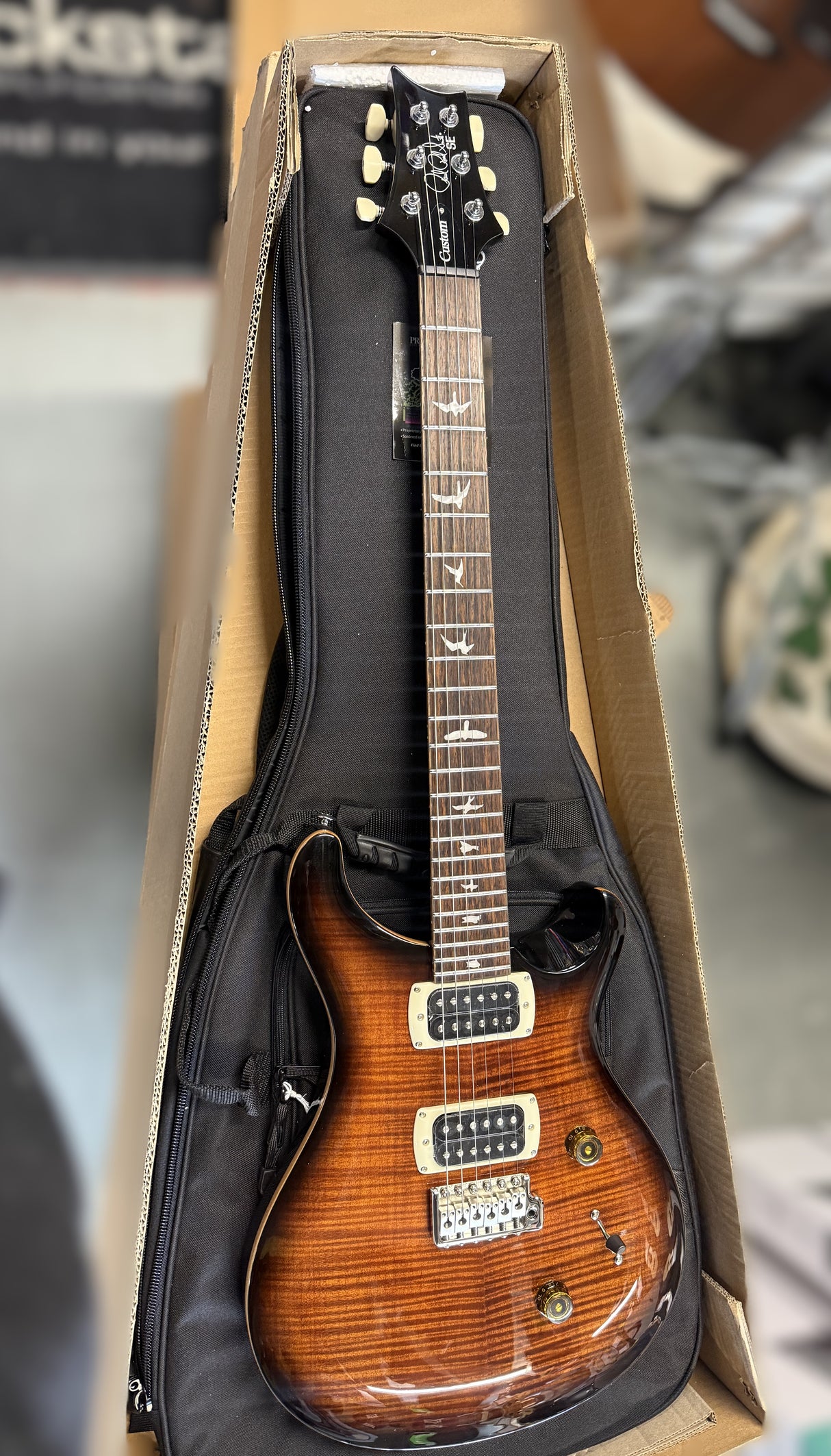 PRS SE Custom 24 Black Gold Burst 2026