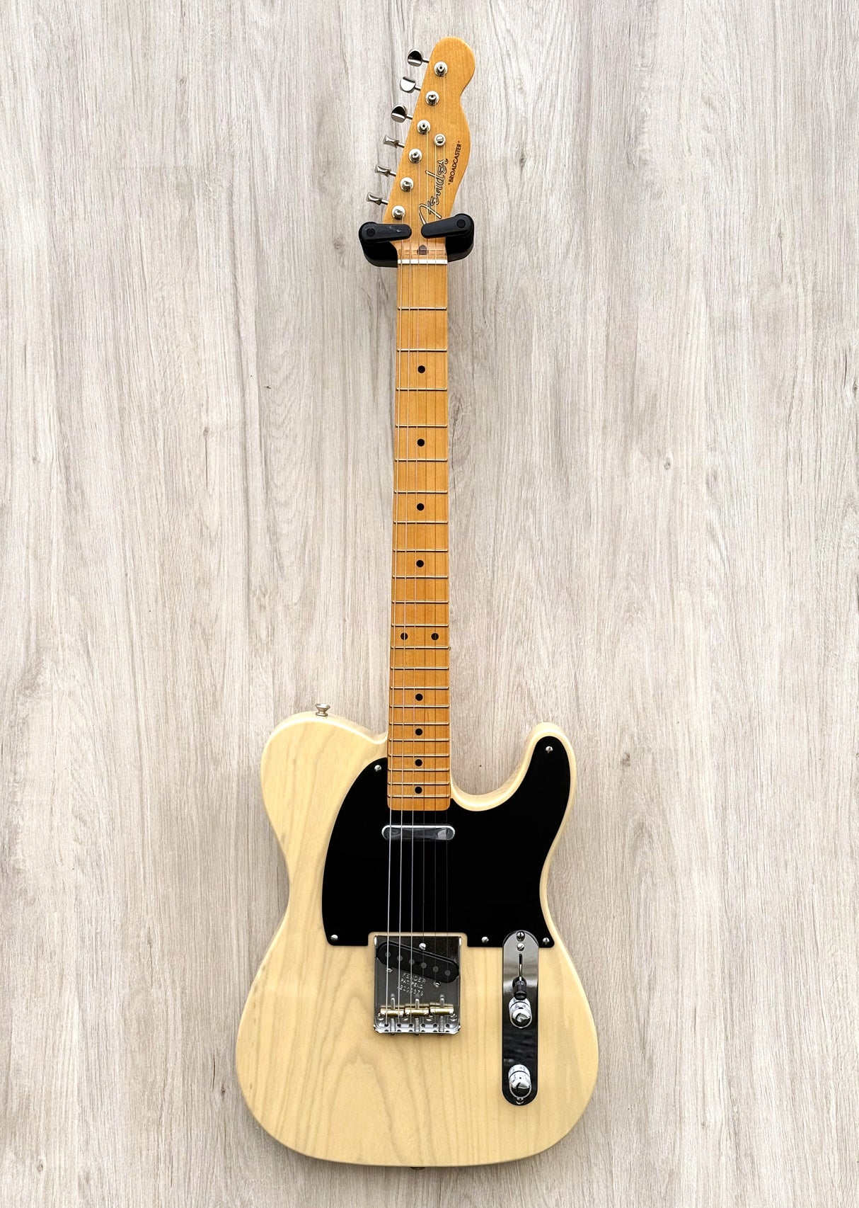 Fender 70th Anniversary Broadcaster Blackguard Blonde 2020