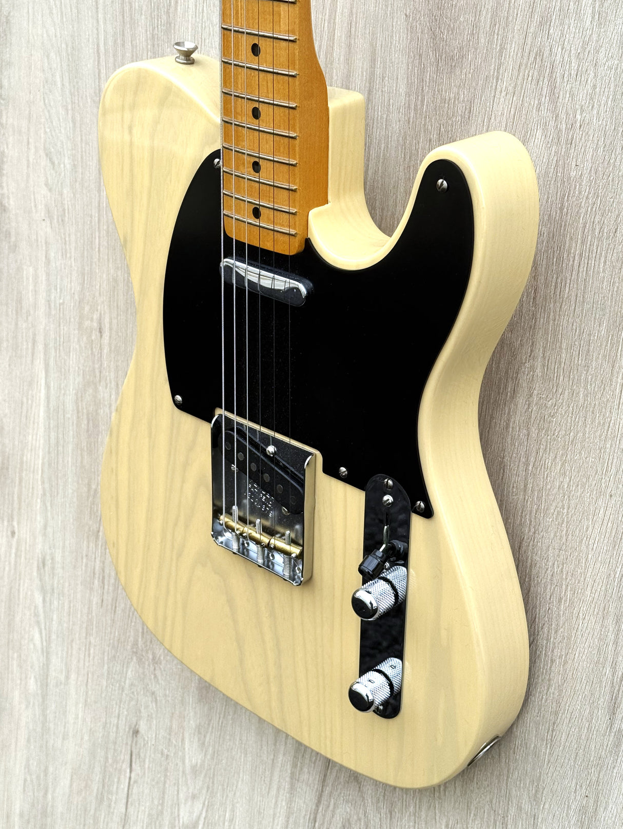 Fender 70th Anniversary Broadcaster Blackguard Blonde 2020