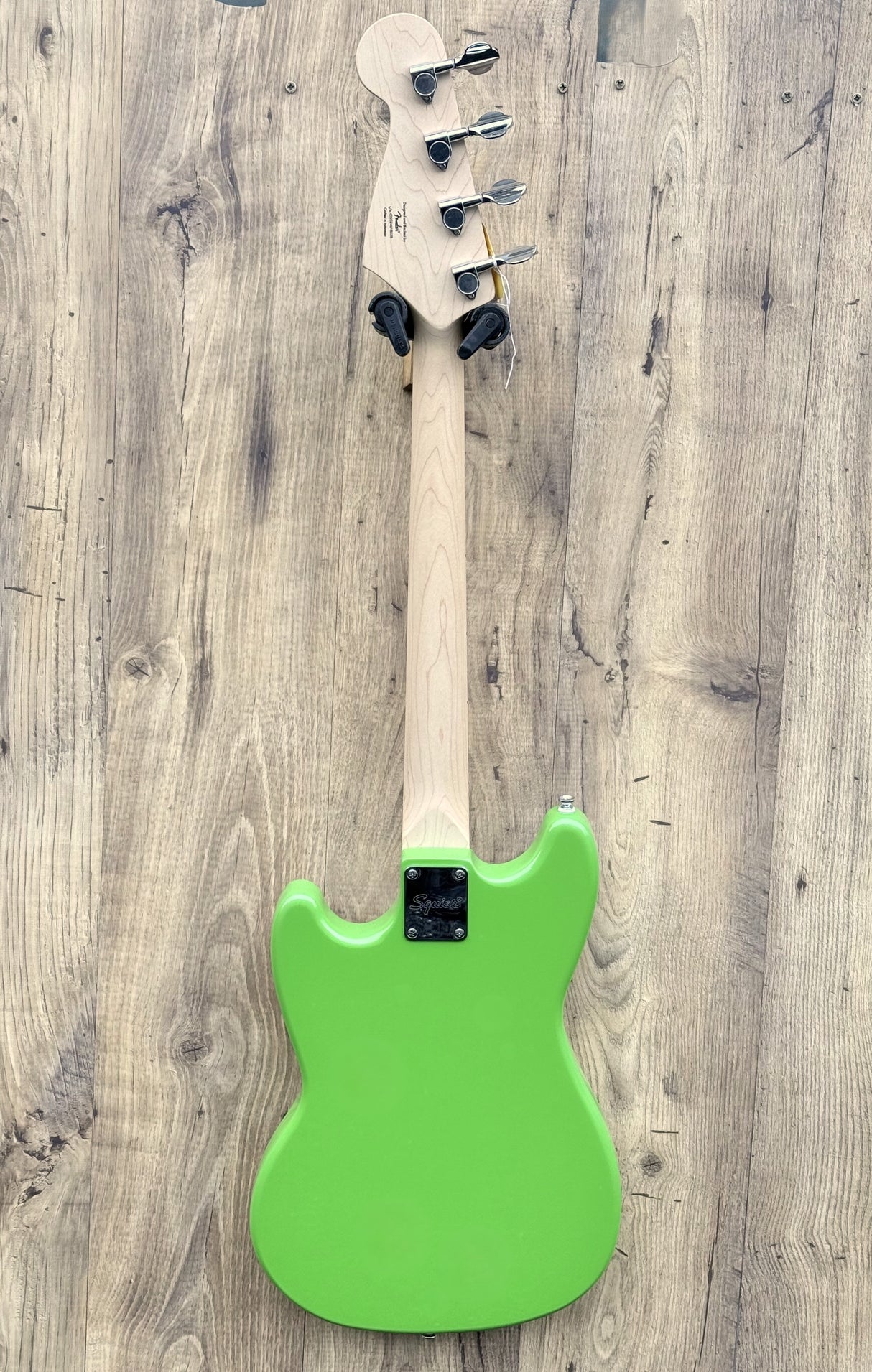 Squier FSR Limited Edition Sonic Bronco Bass Lime Green 2024