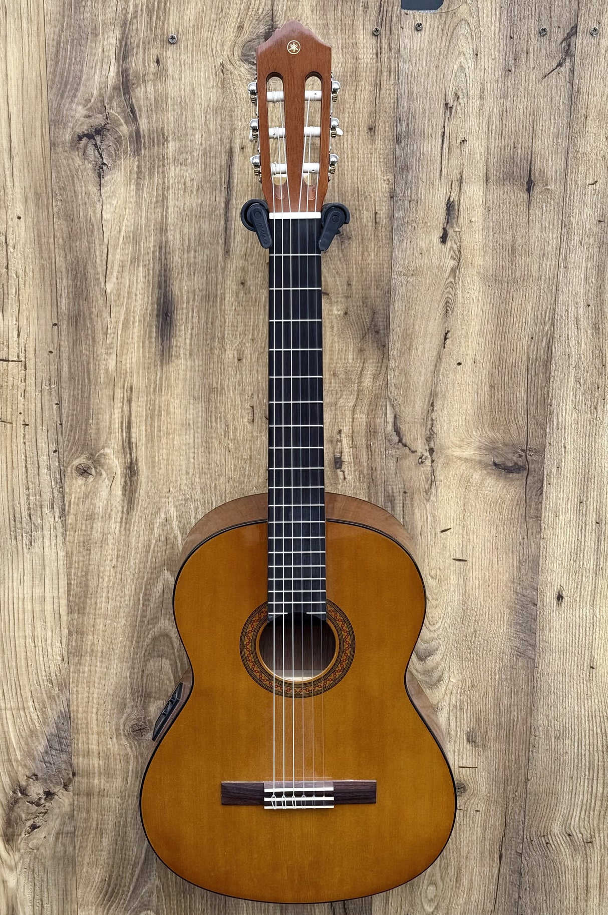 Yamaha CX40 Electro-Classical
