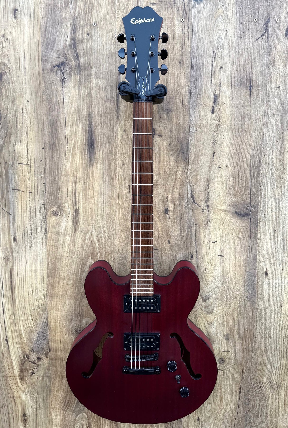 Epiphone Dot Studio Worn Cherry