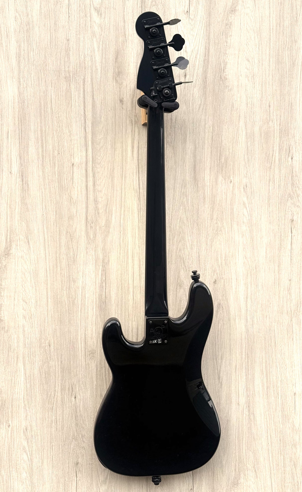 Fender Duff McKagan Deluxe Precision Bass RW Black 2020