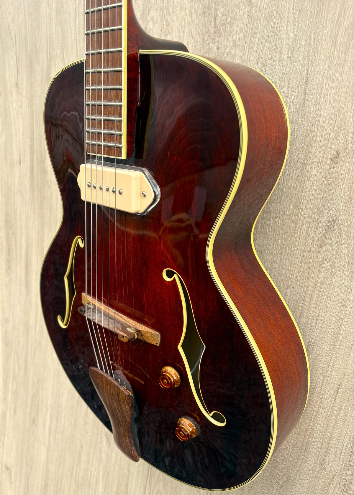Eastman AR405E Honey Amber 2016 With Hard Case
