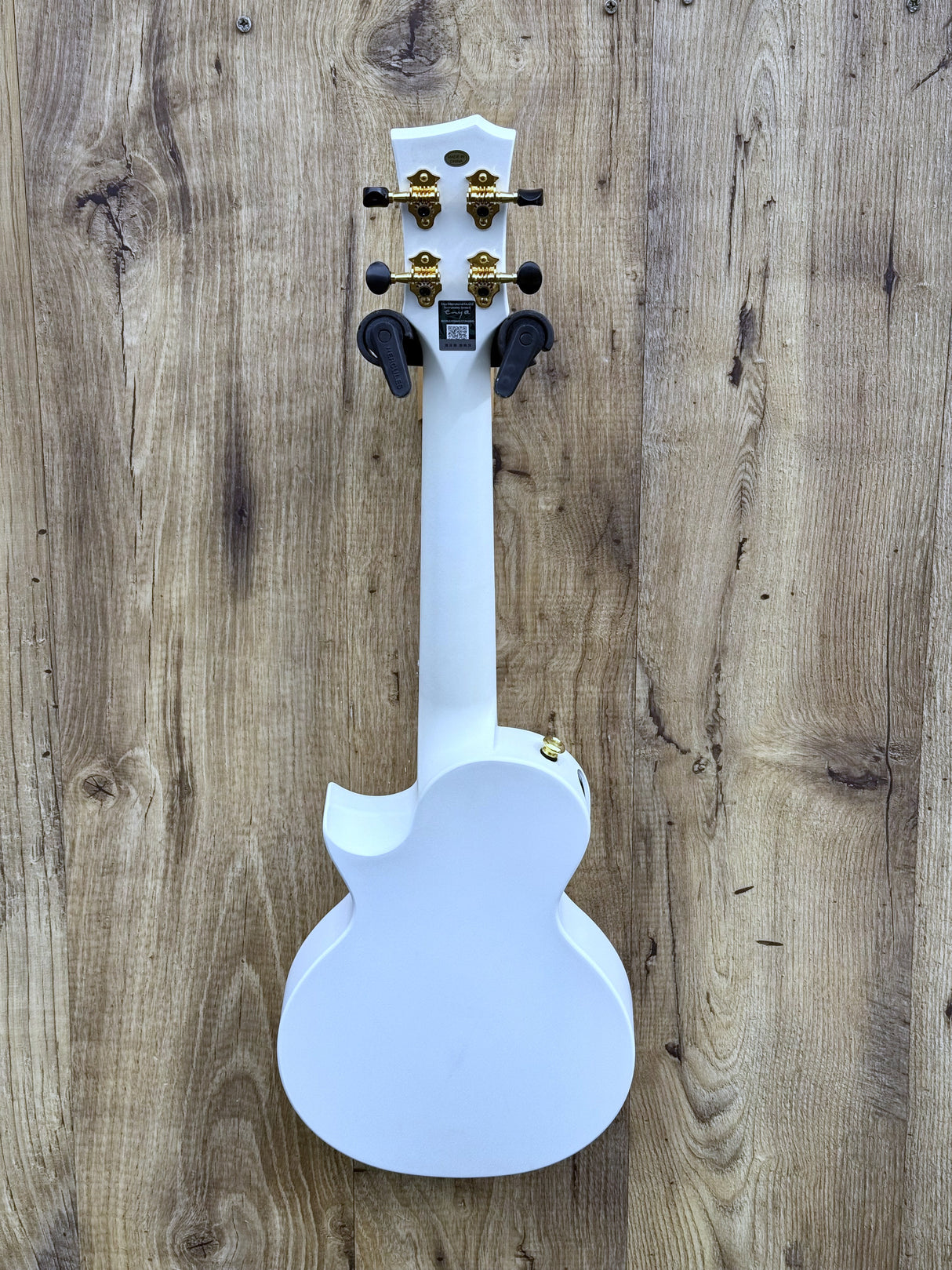 Enya Nova U Pro Tenor Ukulele Outfit White
