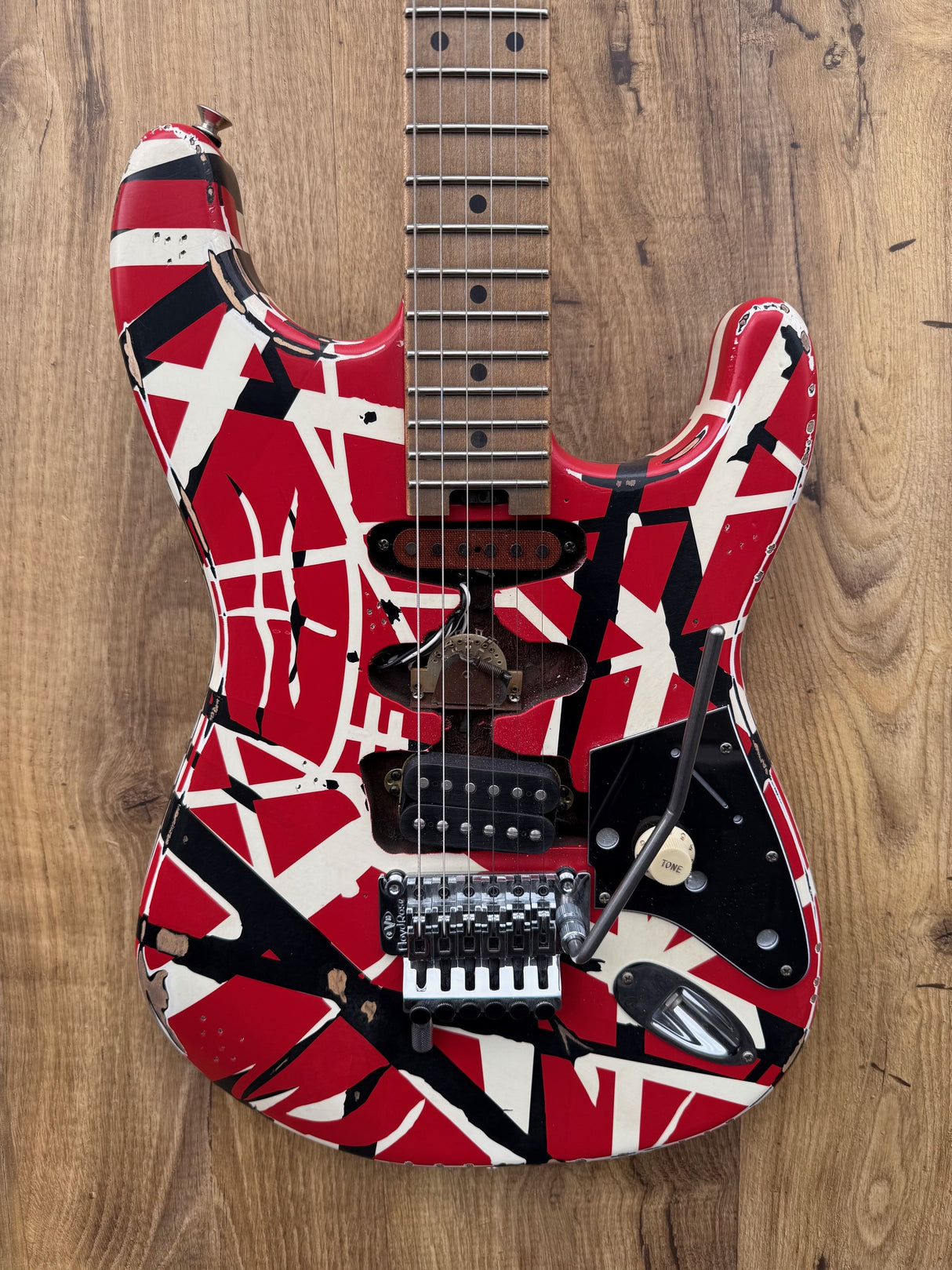 EVH Striped Series Frankie Relic Red With Black Stripes