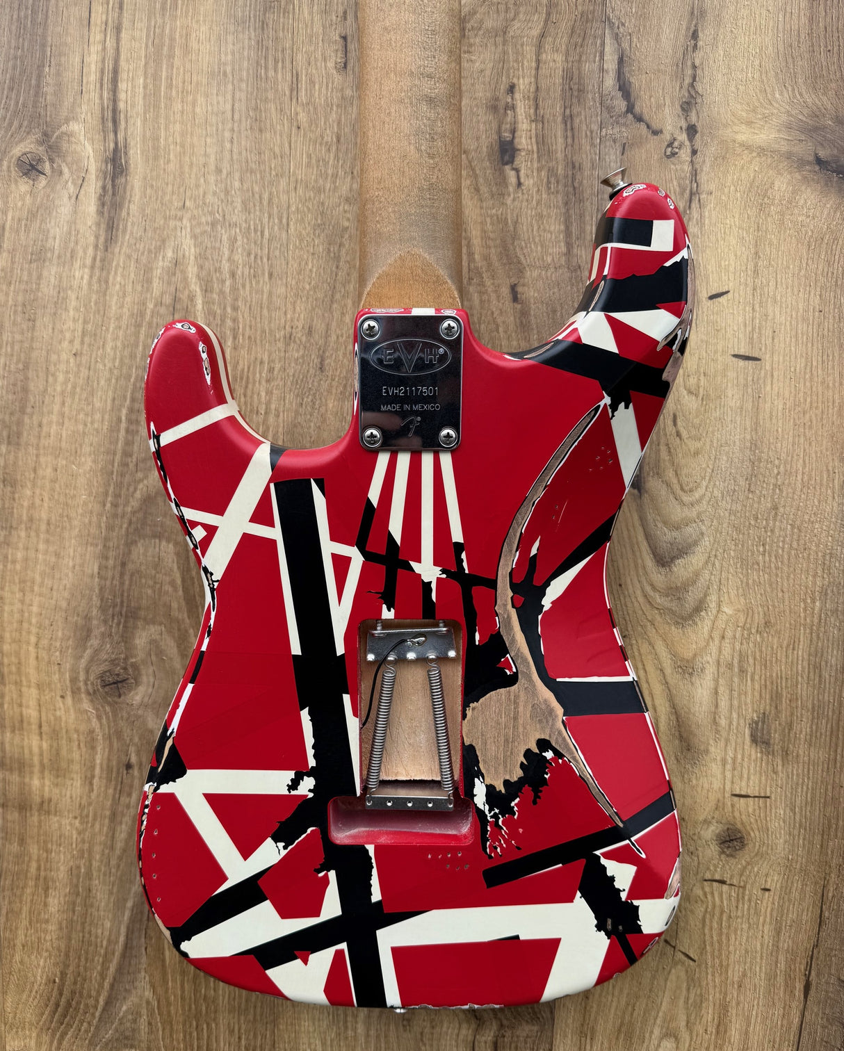 EVH Striped Series Frankie Relic Red With Black Stripes