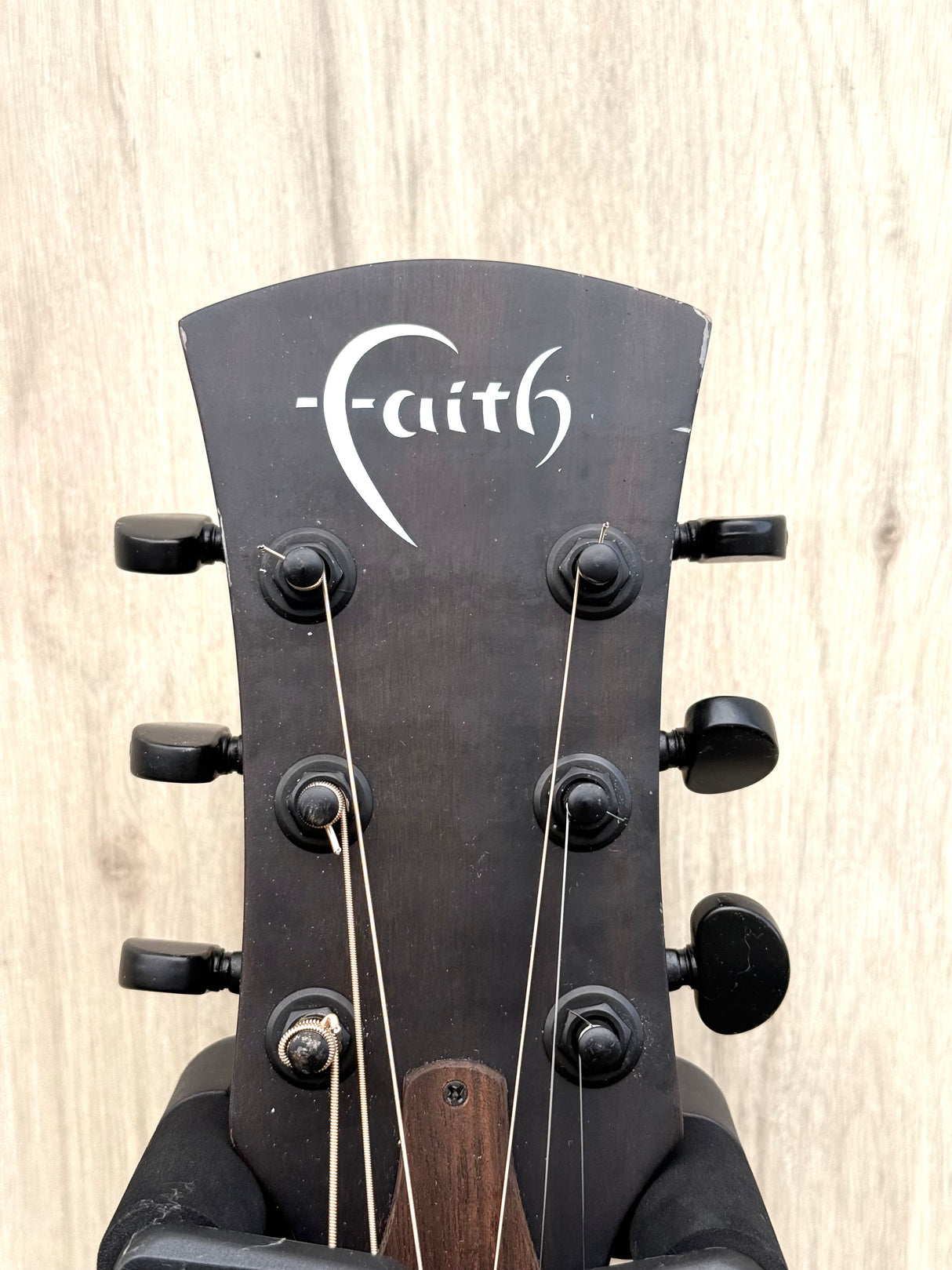 Faith Naked Venus Cedar