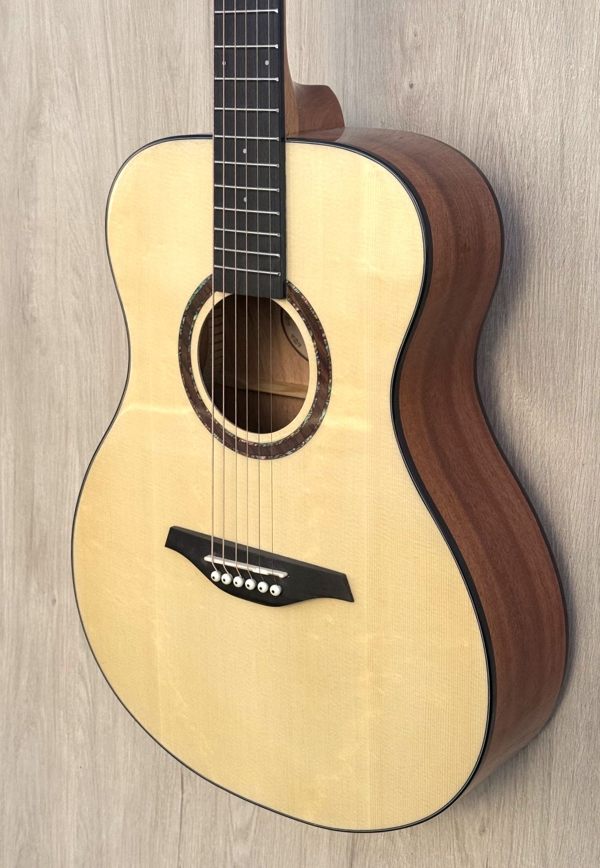 Vintage Historic Series Folk Natural