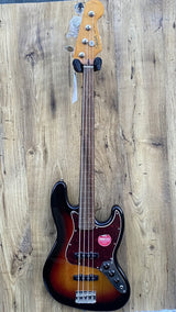 Squier Classic Vibe 60s Jazz Bass Fretless LRL 3 Colour Sunburst