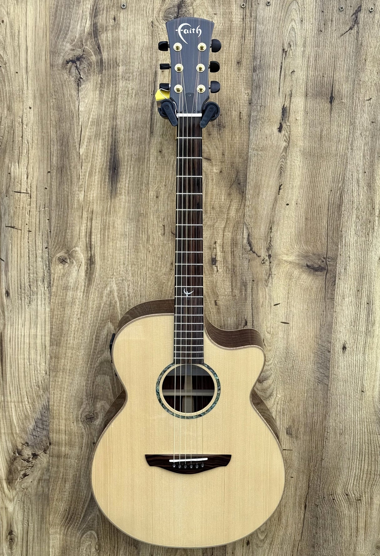 Faith HiGloss Venus Electro Cutaway 2013