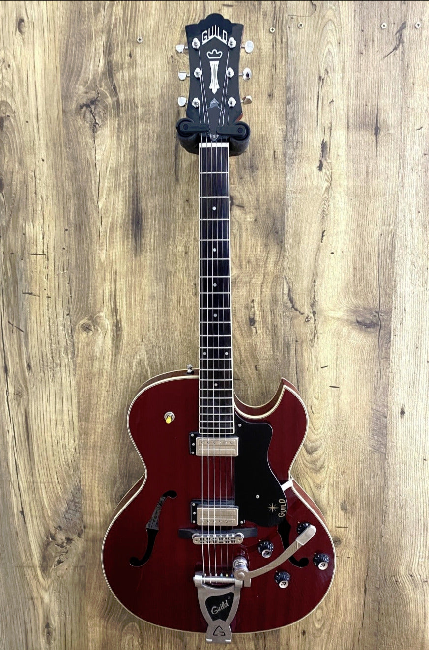 Guild Starfire III Cherry Red Newark St. Collection Hollowbody