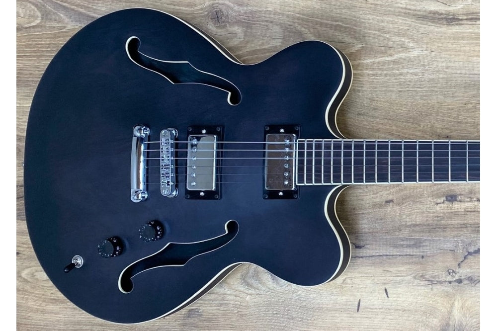 Hofner Verythin Black Stain Matt – Reidys Home Of Music