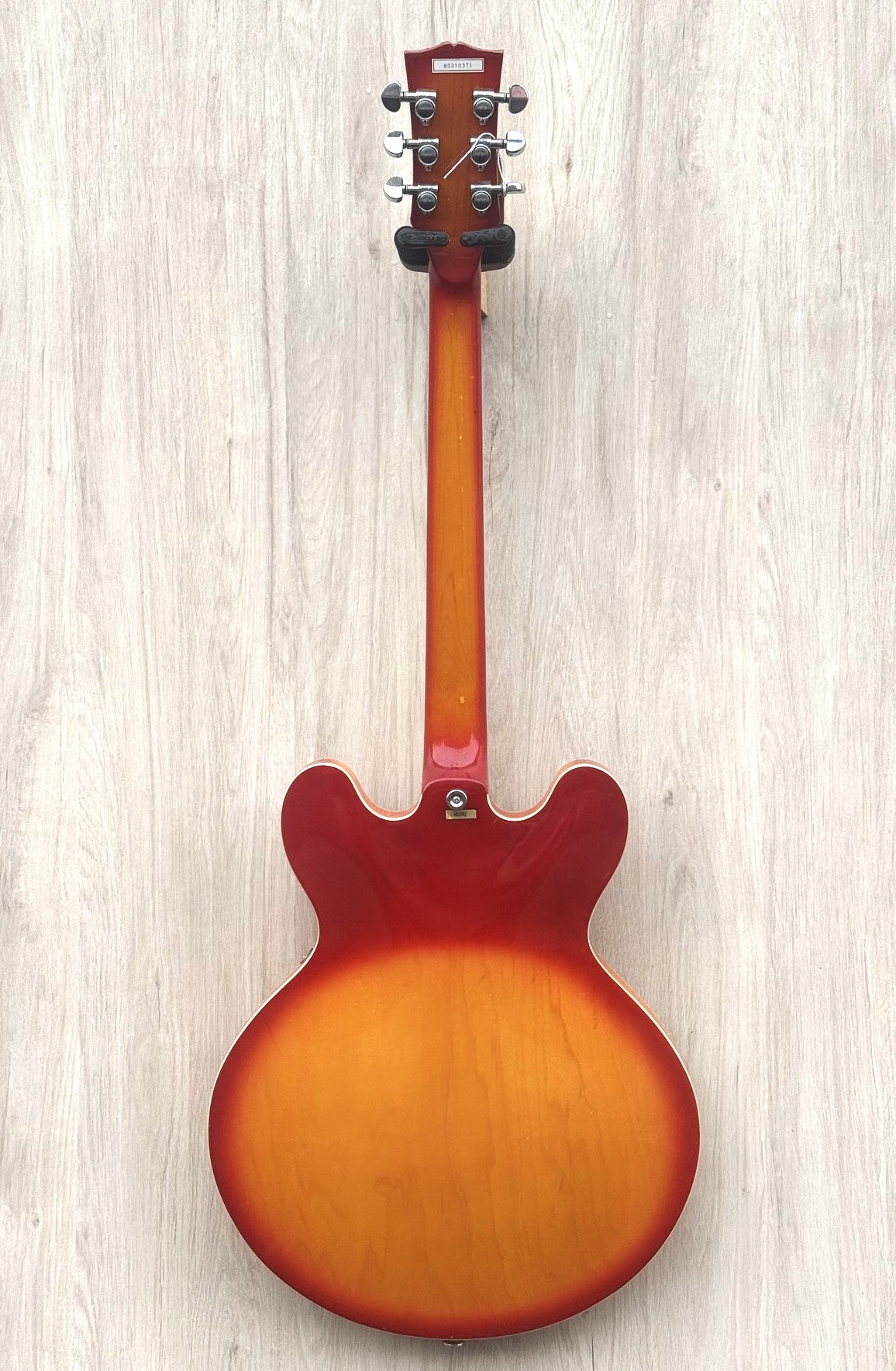 Hondo Revival H-935 Semi Acoustic Cherry Sunburst