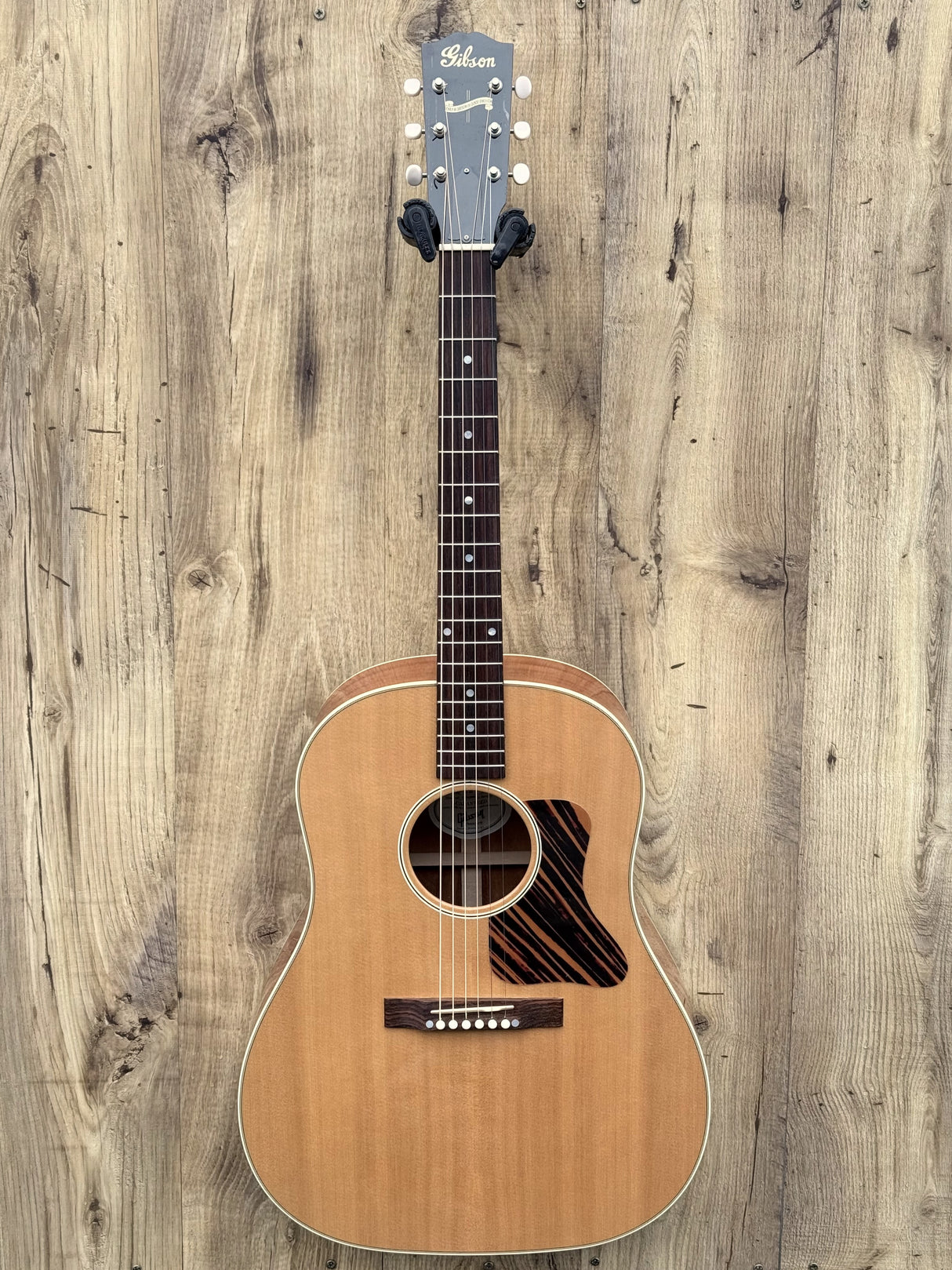 Gibson J-35 Banner Reissue Antique Natural 2013