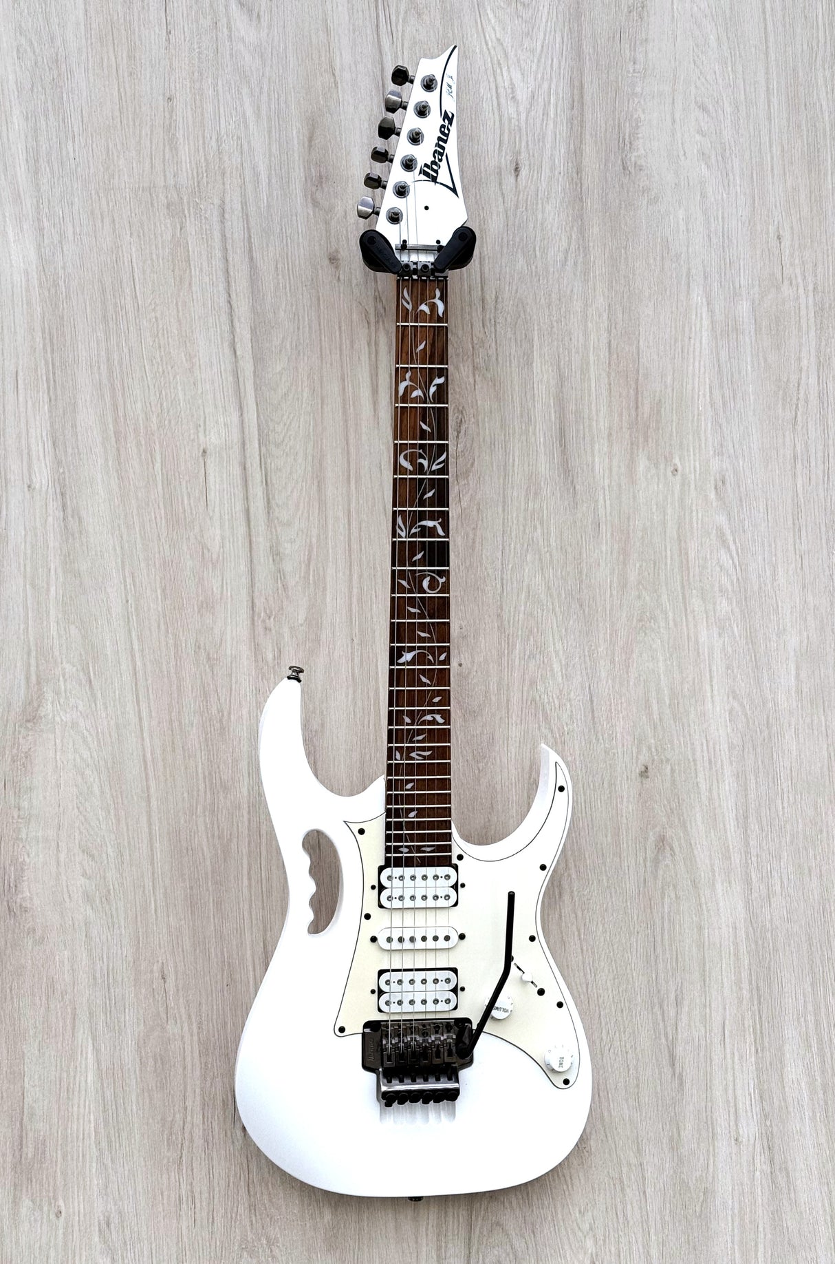 Ibanez JEMJR Steve Vai Jem Junior White 2016