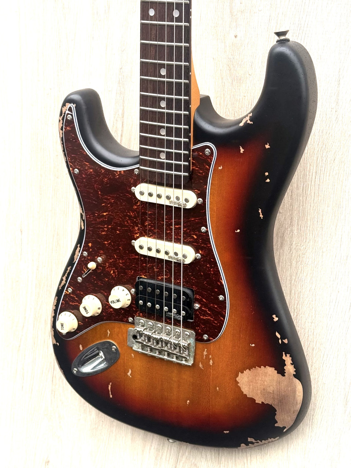 Vintage V6 Icon Distressed Left Hand Three Tone Distressed Sunburst