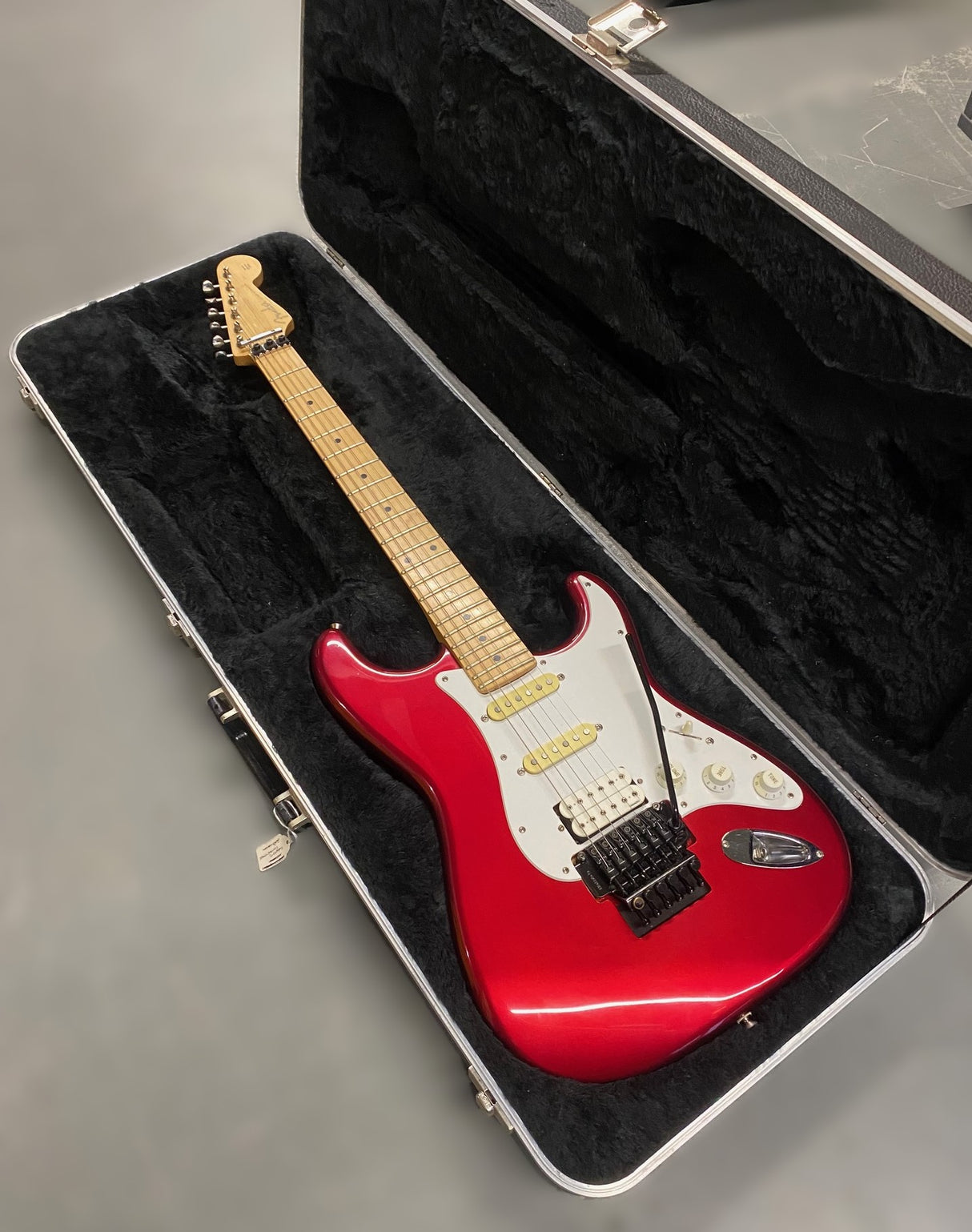 Fender Strat Made In Japan 1989 MN Candy Apple Red With Floyd Rose