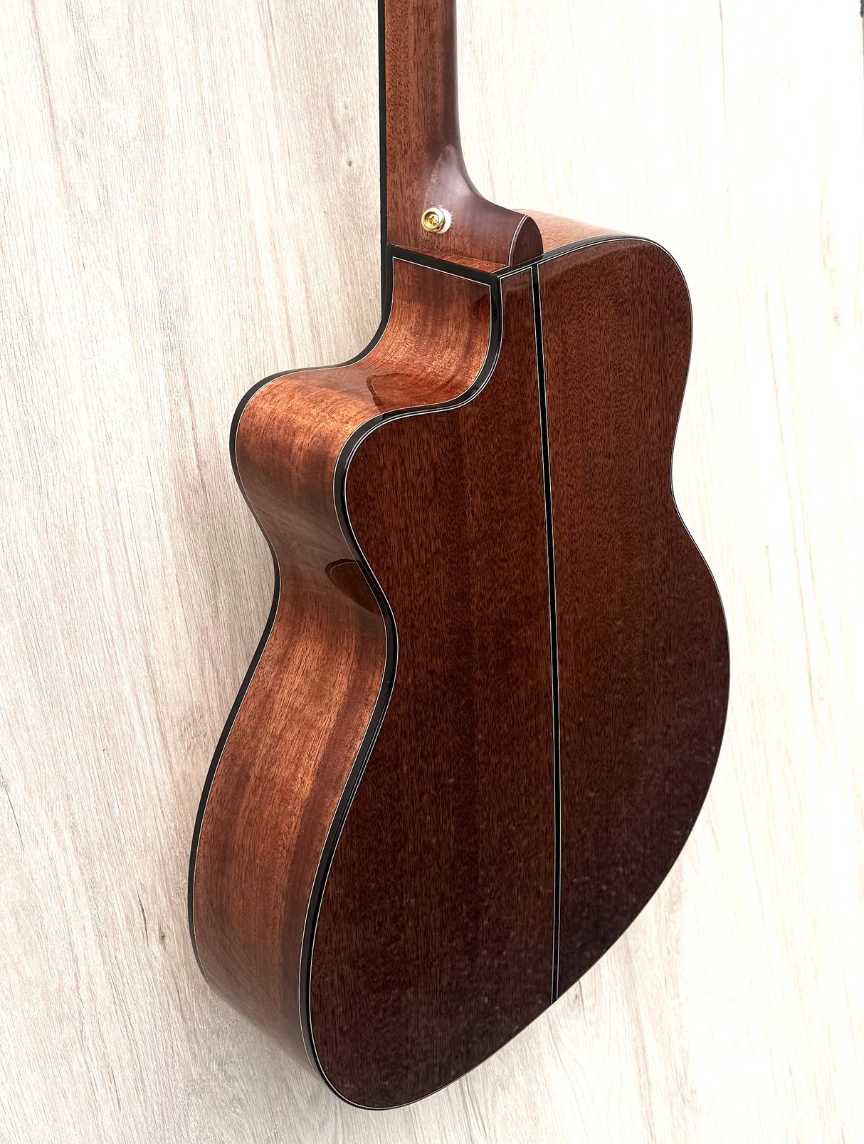 Cort Gold OC6 Natural