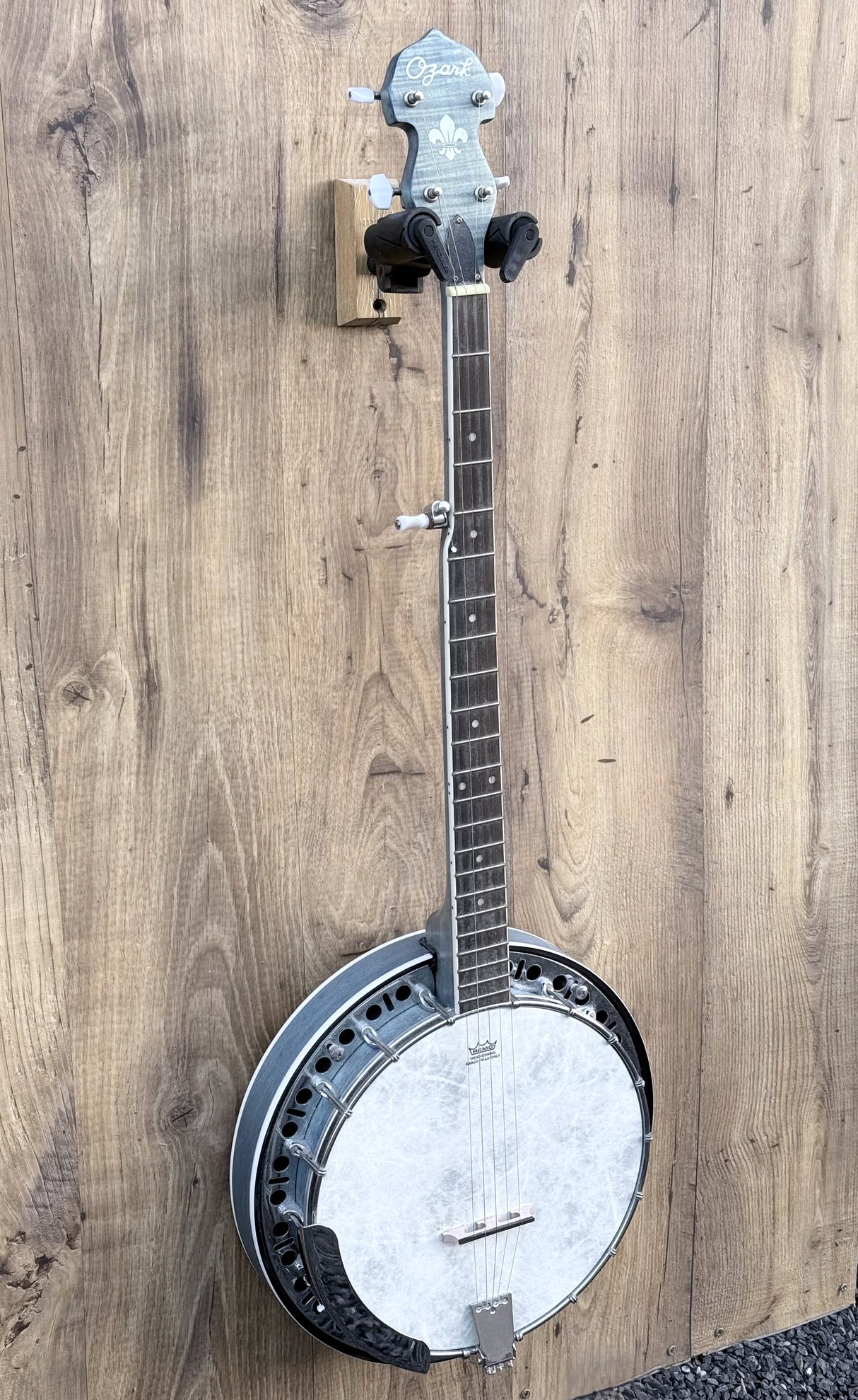 Ozark 2306G 5 String Banjo Transparent Blue Finish
