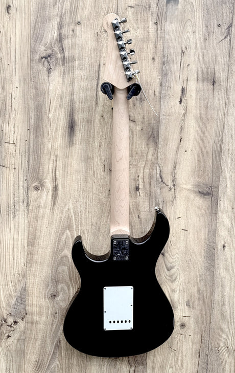 Yamaha Pacifica 012 Black 2015