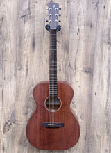 Breedlove Passport OM/MMe Parlour Guitar