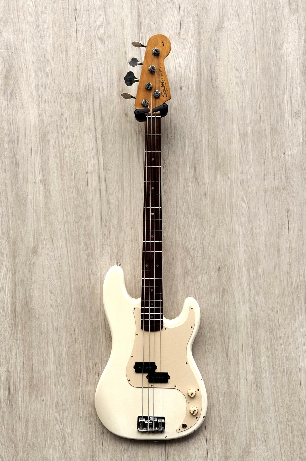 Squier Affinity Precision Bass Arctic White 1996