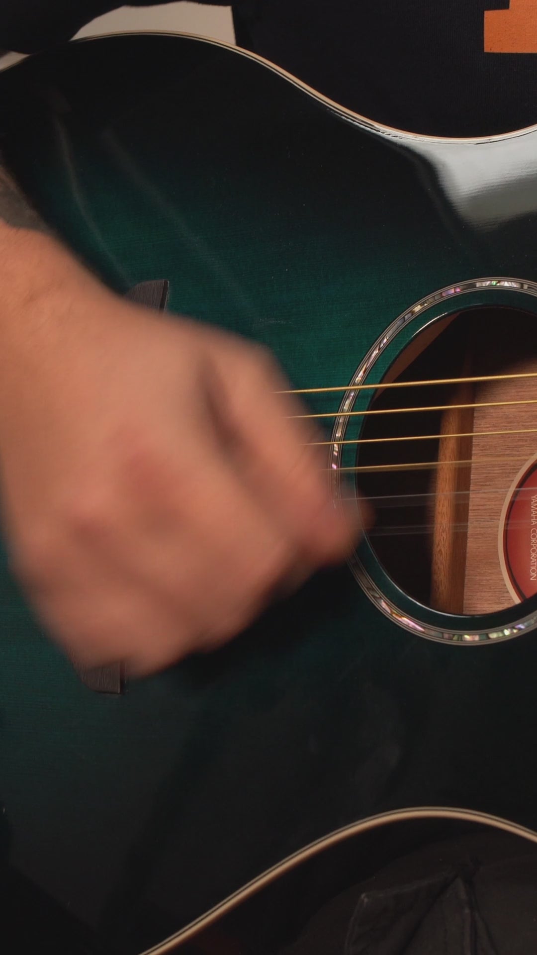 Yamaha APX600 Oriental Blue Burst