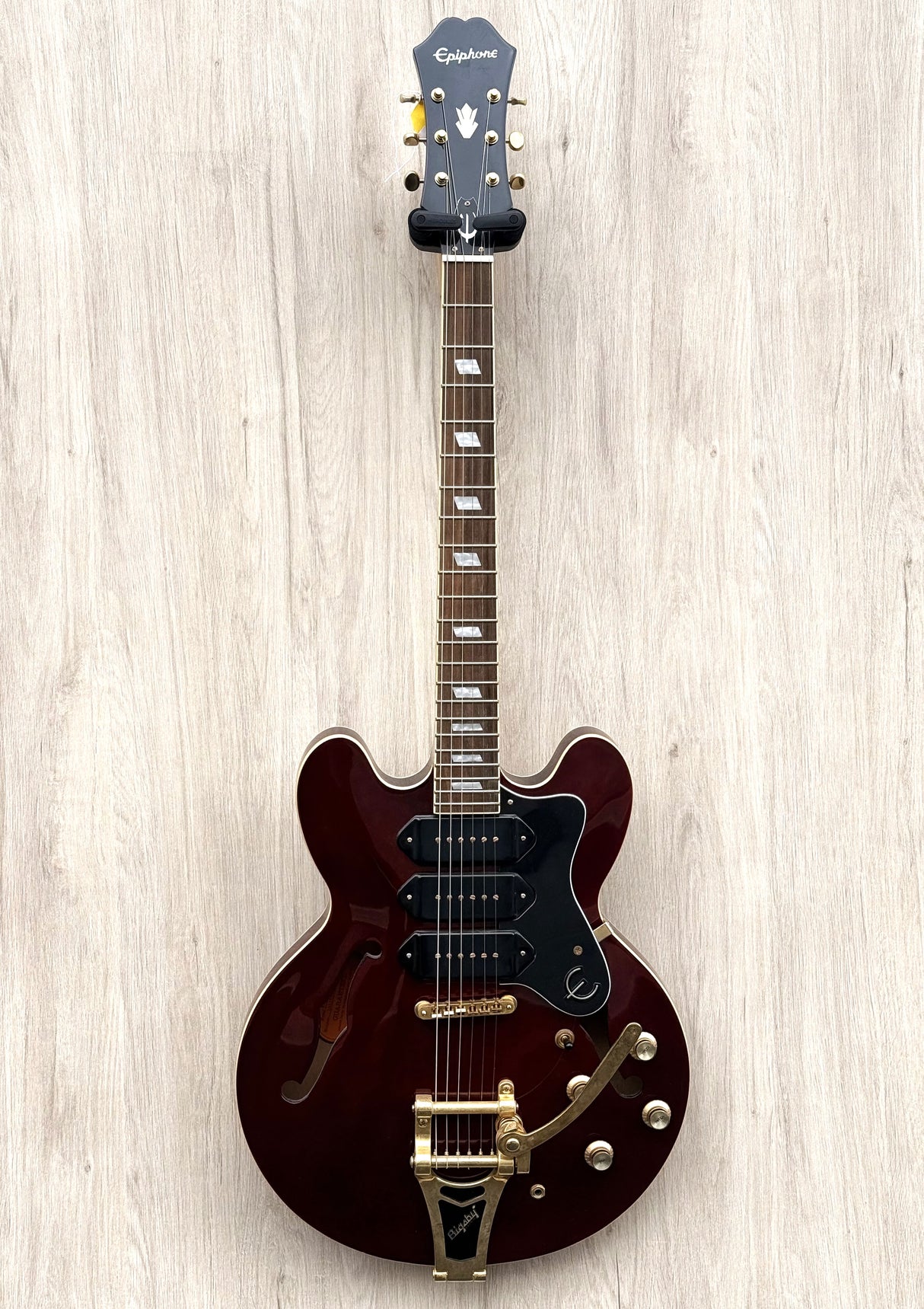 Epiphone Riviera P93 Wine Red