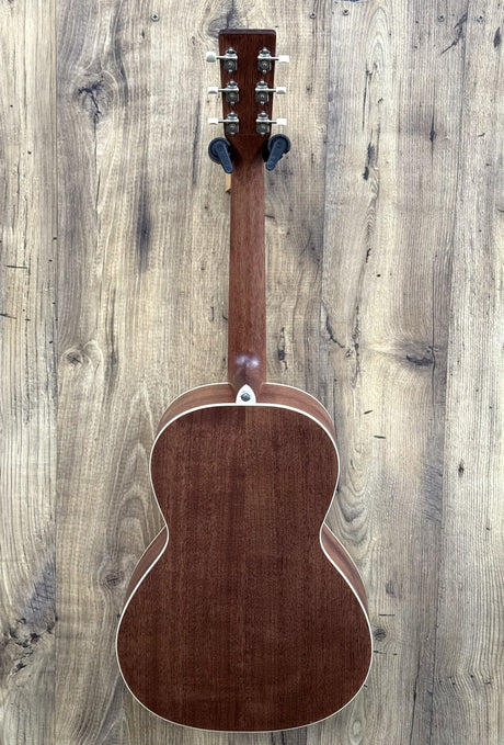 Art & Lutherie Roadhouse Natural EQ Electro-Acoustic
