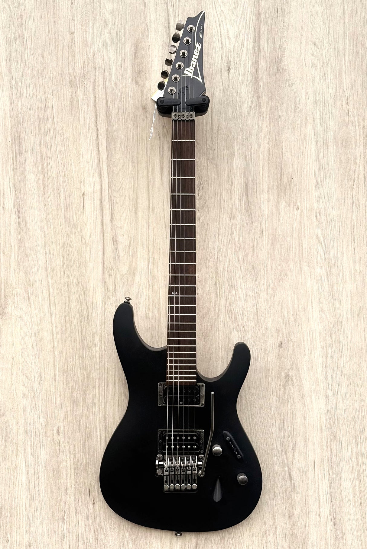 Ibanez S420-WK Weathered Black with Bare Knuckle Pickup