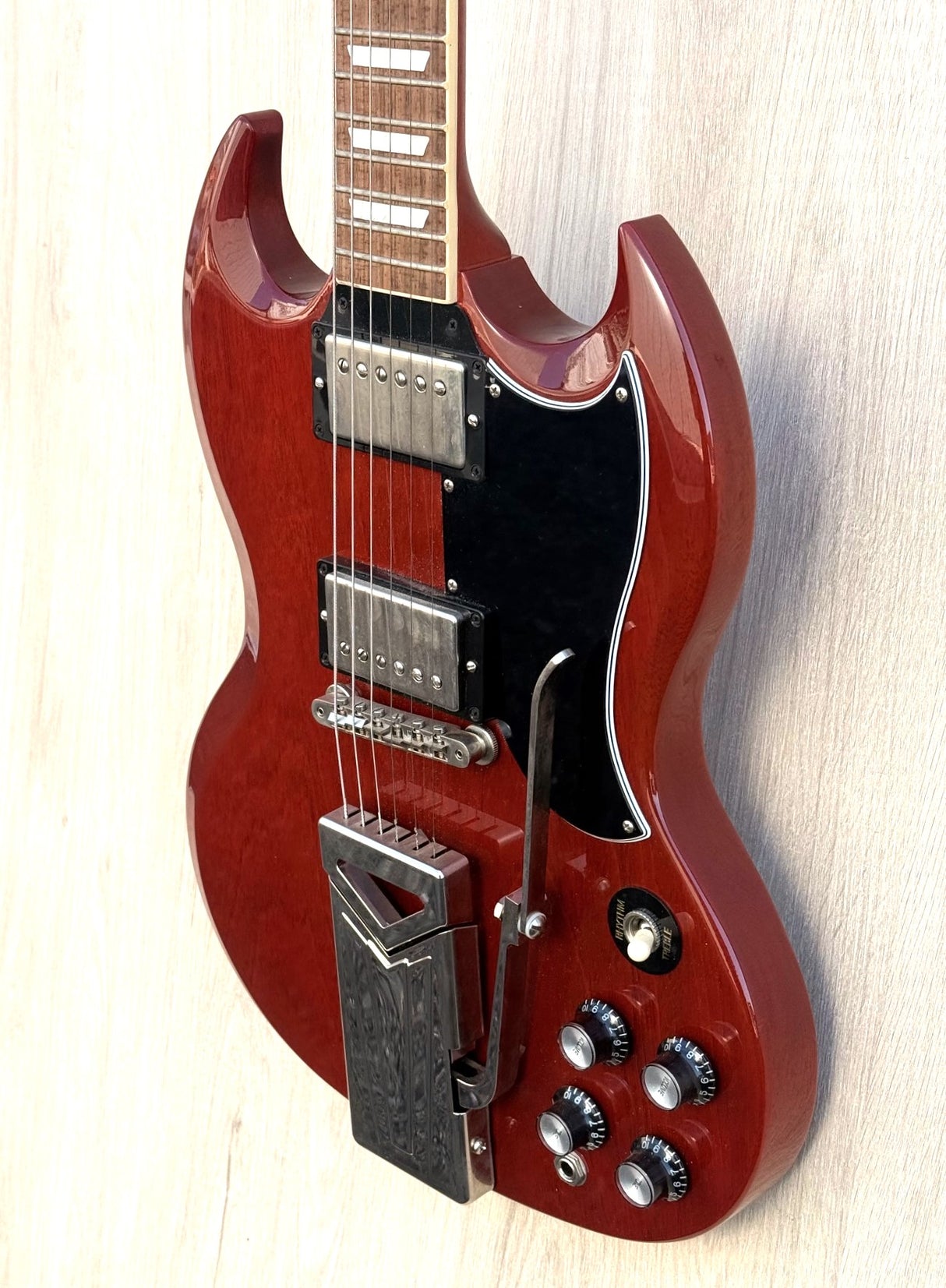 Gibson SG Standard 61 With Sideways Vibrola 2022 Vintage Cherry