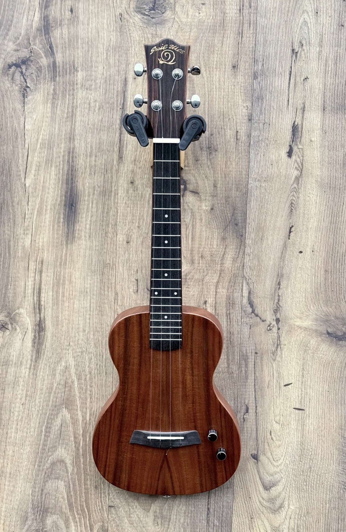 Snail SEU-1T Acacia Electric Tenor Ukulele