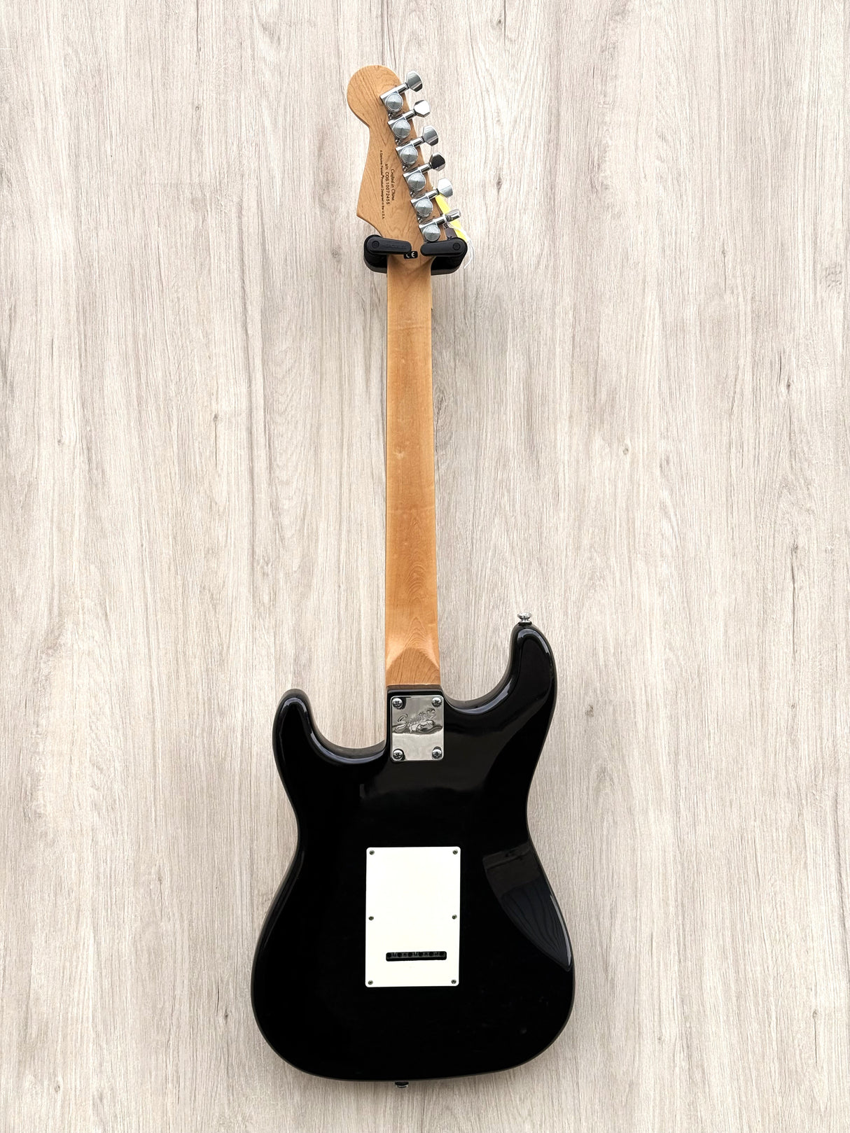Squier Bullet SSS Trem Black With Locking Tuners