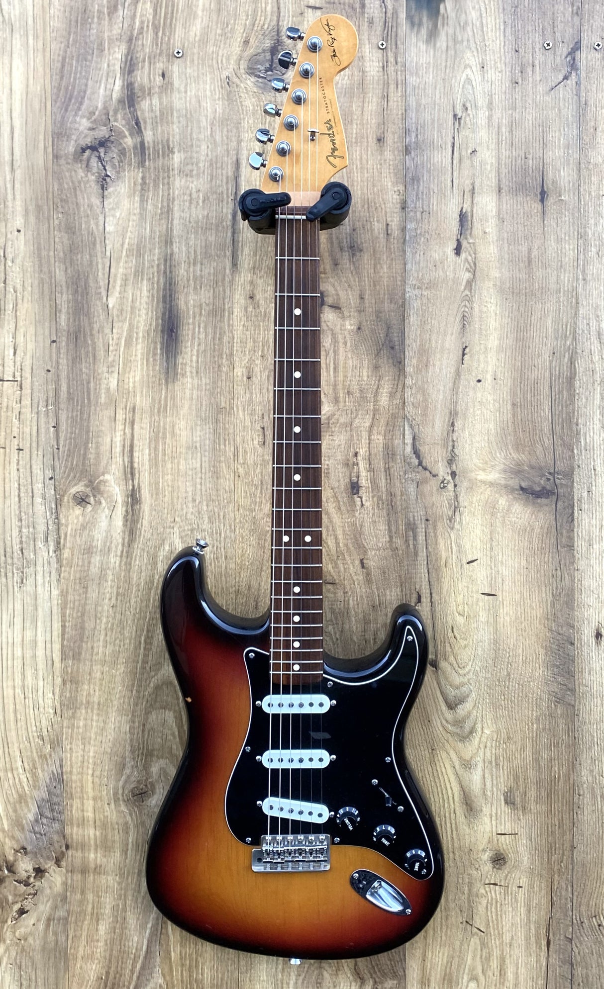 Fender Stevie Ray Vaughan Signature Strat 2001 RW 3-Color Sunburst