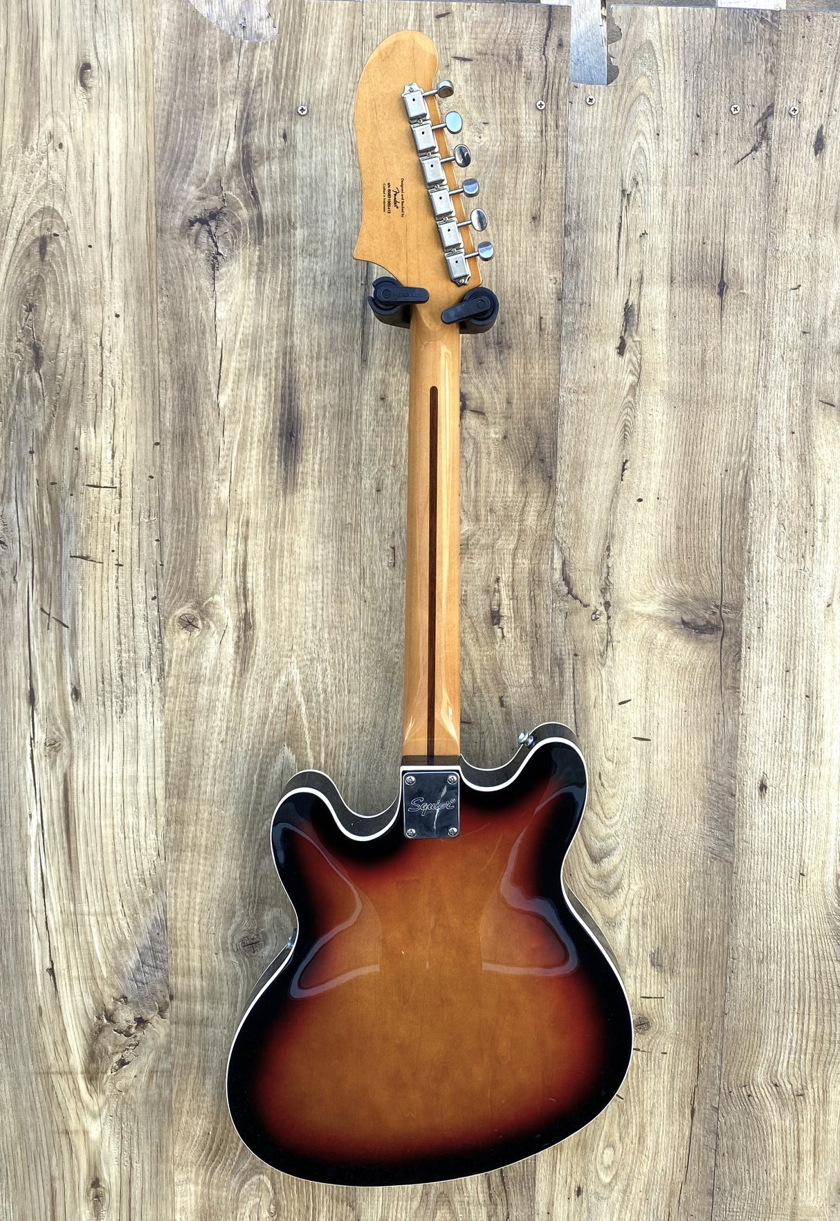 Squier Classic Vibe Starcaster 3-Colour Sunburst