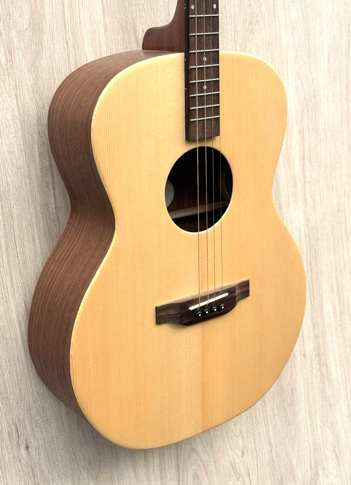 Ashbury Rathlin Tenor Guitar