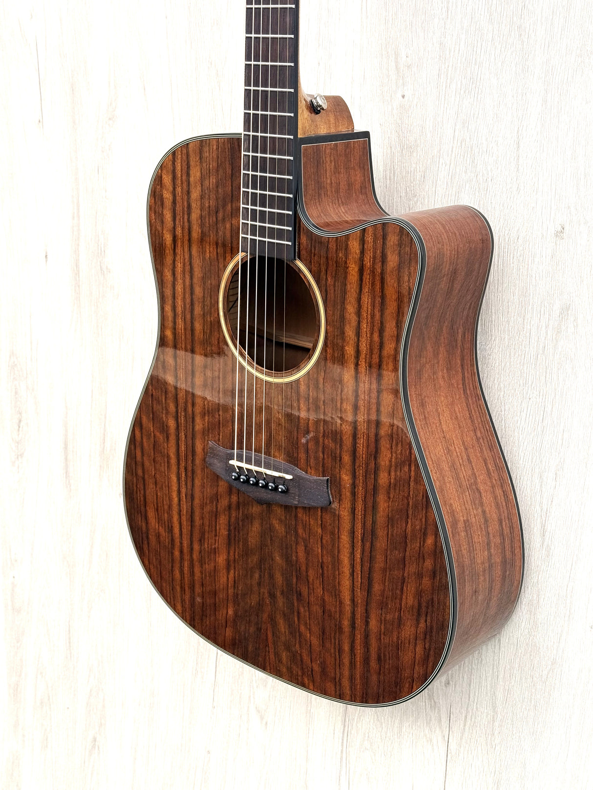 Tanglewood TW28CE X OV Evolution Exotic