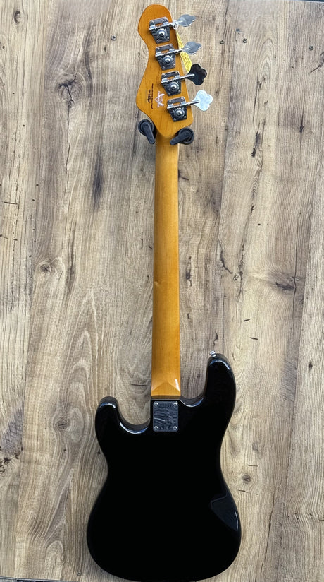 Vintage V4 Reissued Rocker Black